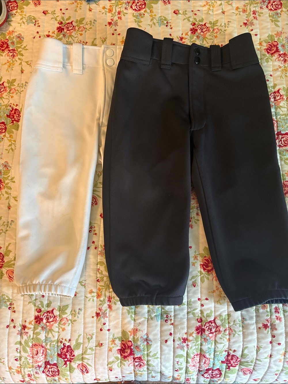 Mizuno Softball pants bundle white and black size youth medium